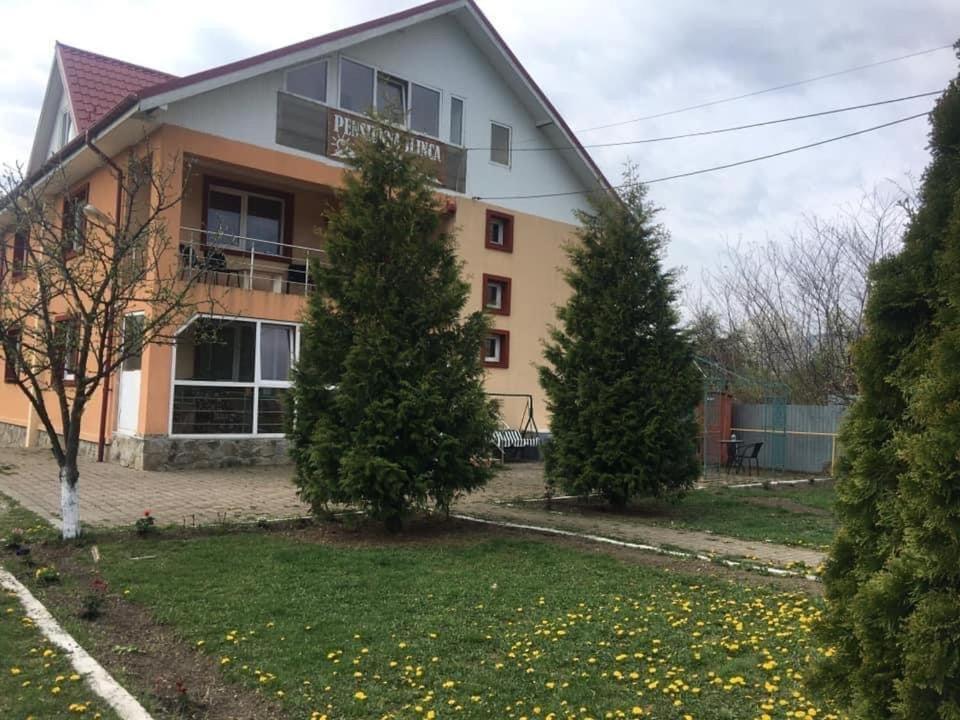 Cazare Ieftina Piatra Neamţ Екстериор снимка